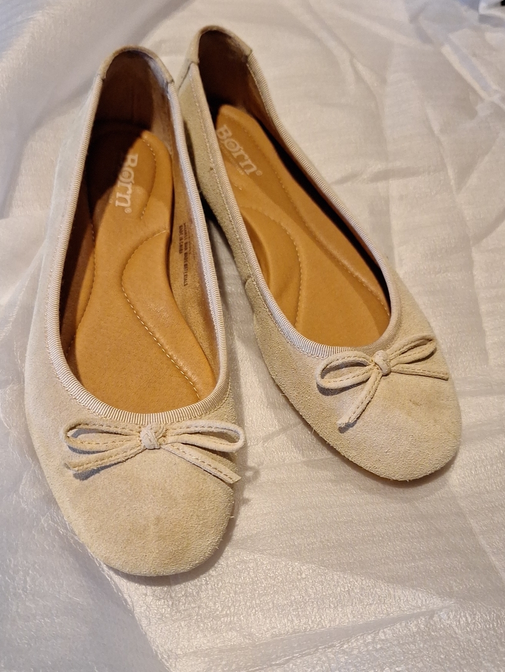 Born Brin Cream Beige Suede Bow Ballet Flats 6.5M